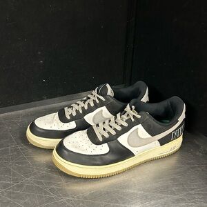 Nike Air Force 1 LV8 Size 12 Men